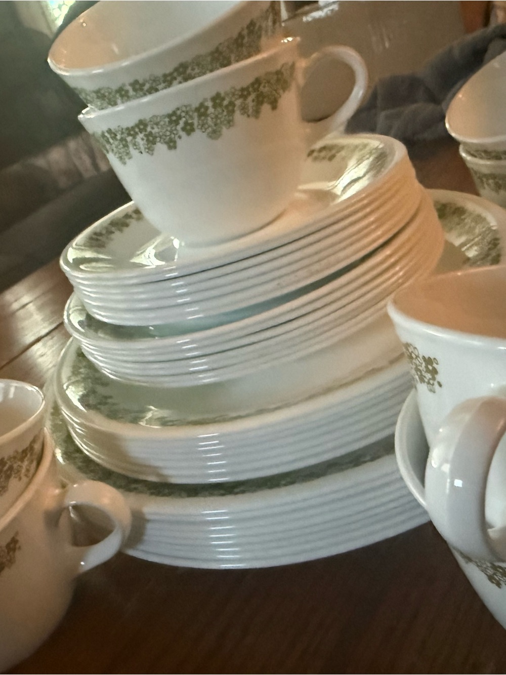 Corelle Vintage 1970 Original Spring Blossom Green Dinnerware 36 Piece Set